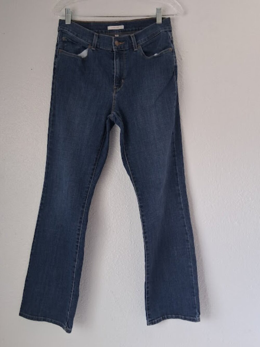 Levi Strauss & CO women's size 8 dark wash classic boot jeans
